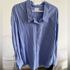 Aritzia - Wilfred Free Relaxed Button up